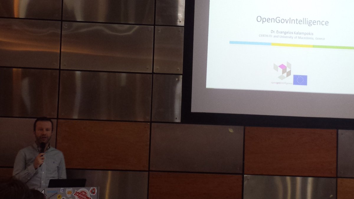 SonnetsProject's tweet photo. Evangeleos Kalabokis from @OpenGovInt and how to improvepublic services with statistical linked data #SONNETSworkshop @EU_eGov https://t.co/5RRIKpoUyo