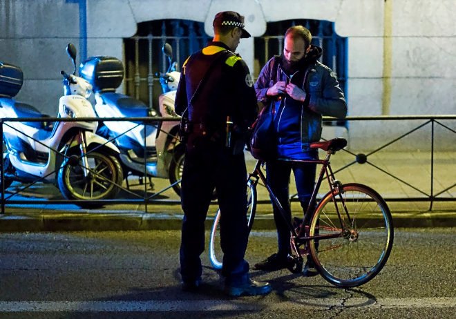 ElGalloBikes's tweet photo. En 2016 ⬆️las muertes en carretera. La #RACE quiere solucionarlo con la matriculación de bicis https://t.co/r3Al0zfBhW
#ElGalloComponents https://t.co/Us5ZcL95qi