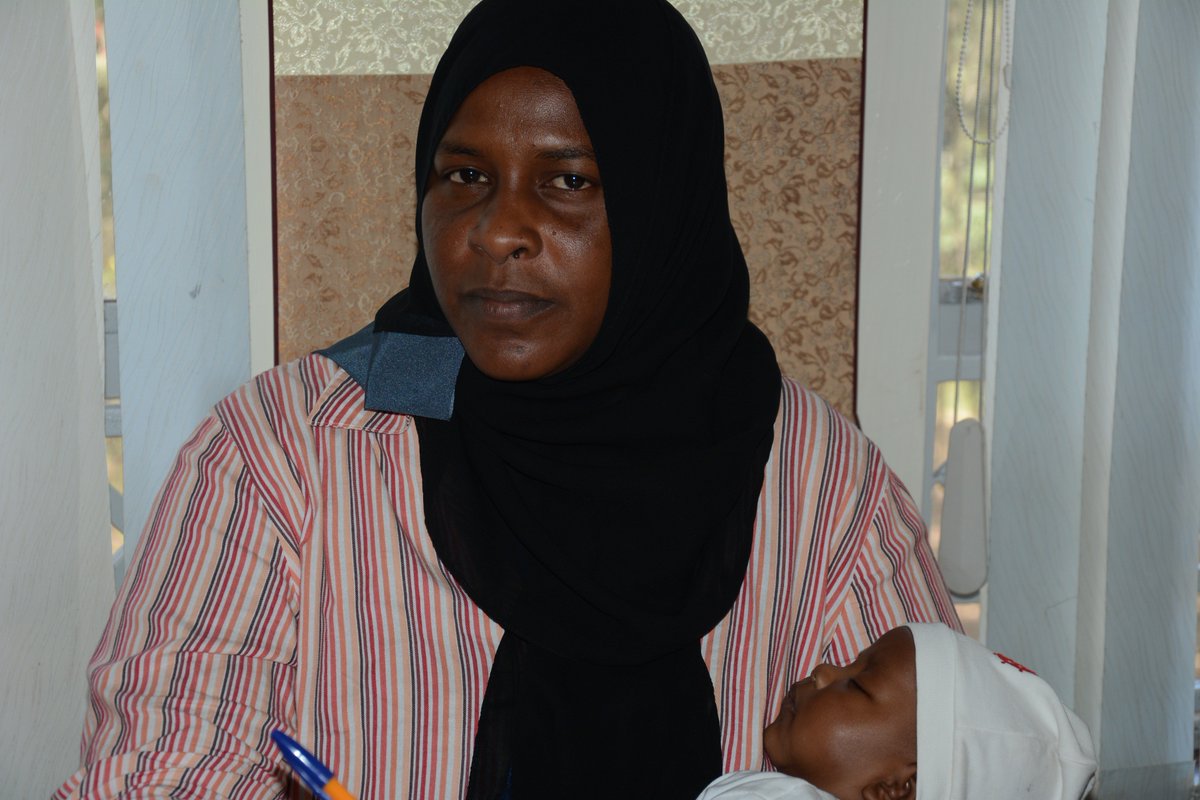 BenjiGyampoh's tweet photo. #CIRCLEAfrica Fellow @zobidahabib with 3 month old daughter. From Kordofan to Tanzania. I salute you. #Africanwomeninscience @AASciences https://t.co/pzLHmW2SBE