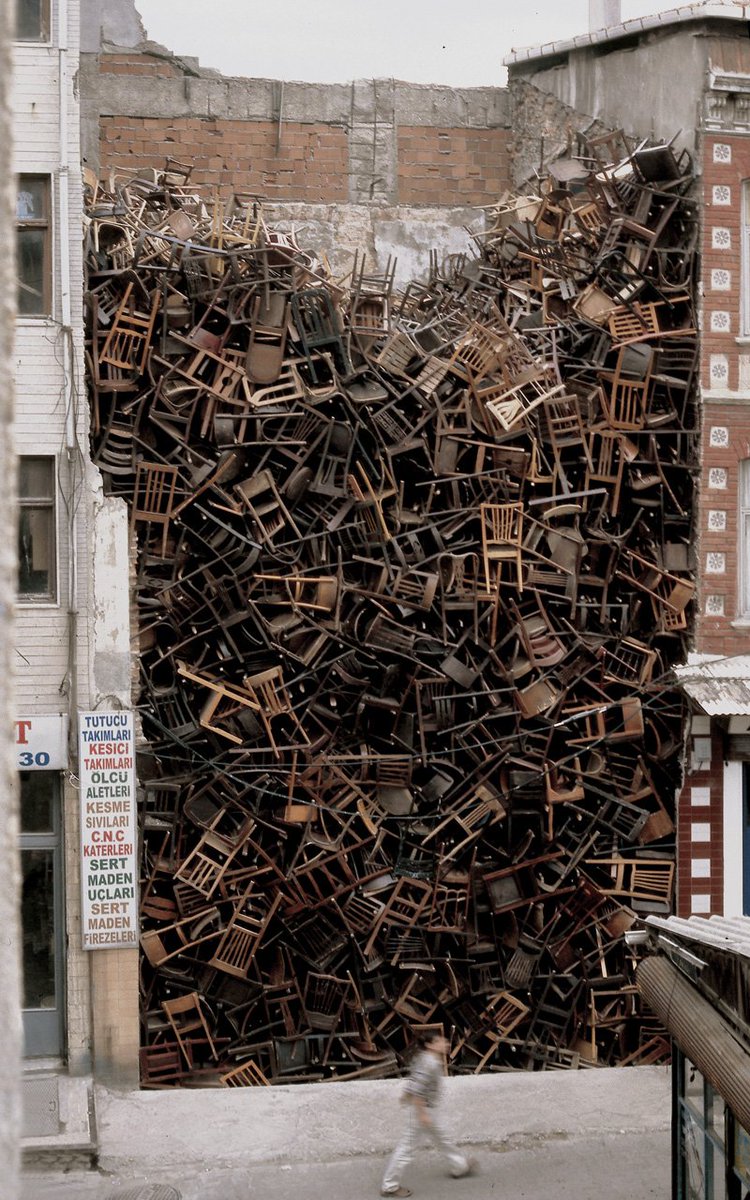 harvartmuseums's tweet photo. Film screening on #DorisSalcedo's public art, today at 2pm https://t.co/Je3aFf61wz https://t.co/nKxNakSYSo