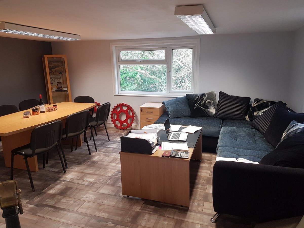 ARTDemolition's tweet image. Fresh revamp to the offices, until future expansion 👍#efficientworking