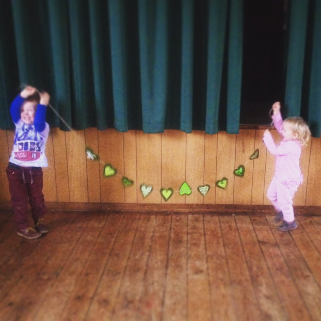 Little helpers hanging heart bunting for our Crafternoon Tea. They can't wait to see the bin lorry visiting from <a href="/RecycleHDC/">Hambleton Recycling</a> #showthelove