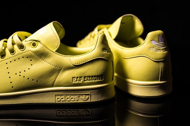 MenswearStyle's tweet photo. 5 Of The Best Collaborations in Recent Menswear https://t.co/UdKHXKHtGn #Sneakers https://t.co/6tmMZfNUpA