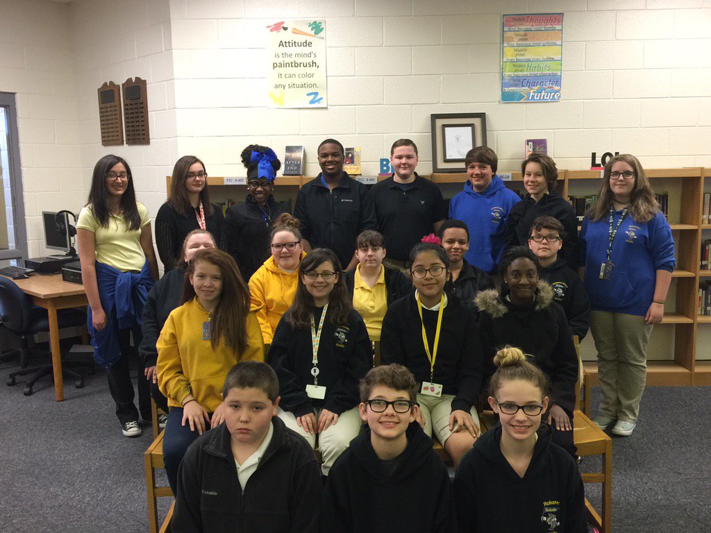 RMSRebels's tweet photo. A Honor Roll Rebels!  Great looking group of smarties! #rebelpride  @rcsraiders https://t.co/bbxtqeYx4D