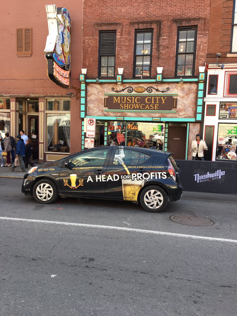 oliviableow's tweet photo. Spotted a #nextnash winner in the wild.  Oh hey, @AHFPBeer! https://t.co/I61plgHCkP