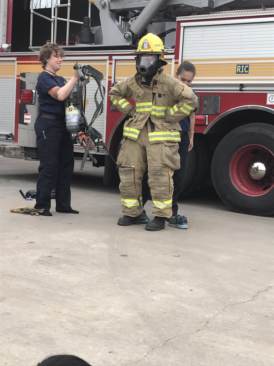 OHEPreK's tweet photo. Fire Fighter Gerber Thanks to fire station 29! @OakHillElem https://t.co/6TlOWHMxXH