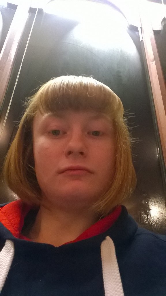 EmilyPo42404291's tweet photo. My new haircut!!! https://t.co/YB5hSEJGAm