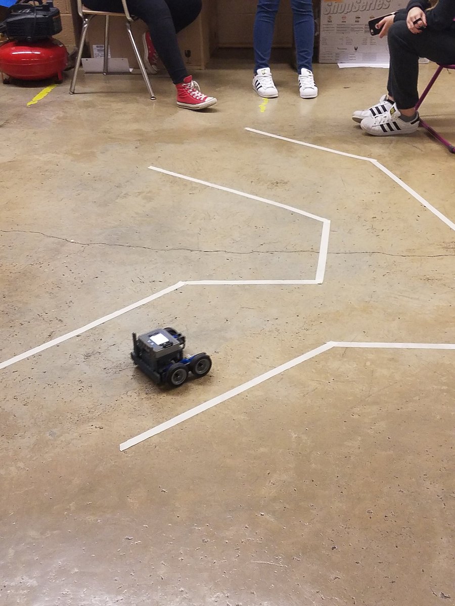 msklann's tweet photo. 8th graders made simple obstacle courses to test out their control of vex standard drive base @MRMSlions @CTE_BaltCoPS https://t.co/uLxwJj8GVA
