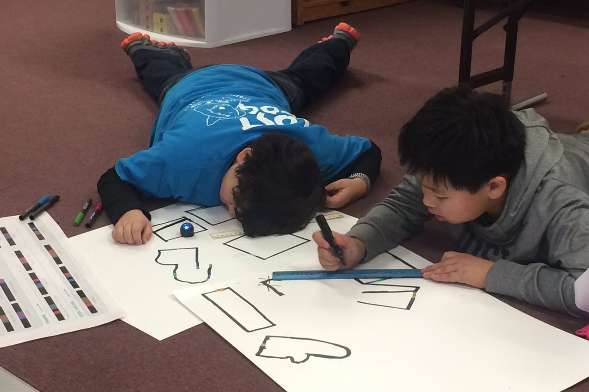 Innovate_K12's tweet image. @abingdon4th Ss work backwards coding PERIMETER &amp;amp; AREA with @OZOBOT #Robotics @AbingdonPTA @APSGifted @AbingdonGIFT #innovation #LearnFun