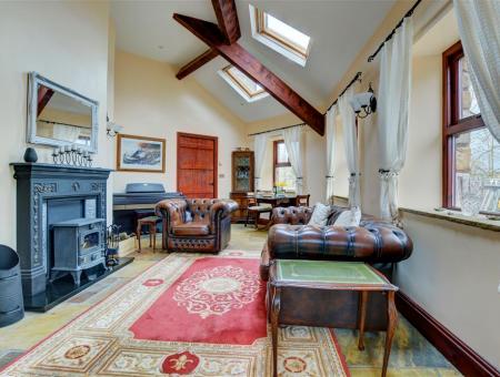 redrosecottages's tweet photo. Save £30 this half-term with our booking fee discount! To get the discount simply quote FEB30 when booking! https://t.co/szgO6Oyn3o