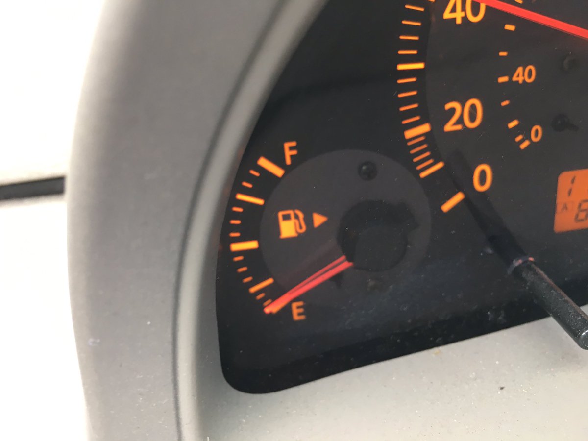 some1hackedm3's tweet photo. Living life on the edge https://t.co/uDLltZrlVN