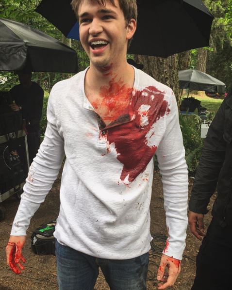 BeyondTVSeries's tweet image. Giving a whole new meaning to ‘shooting on location’… 😄 #BTS #Beyond (via @BurkelyDuffield)