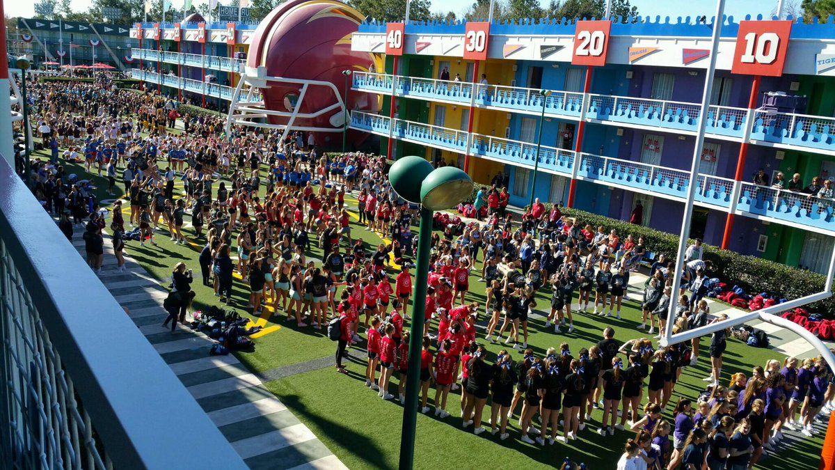 DSHS Cheerleaders tweet media