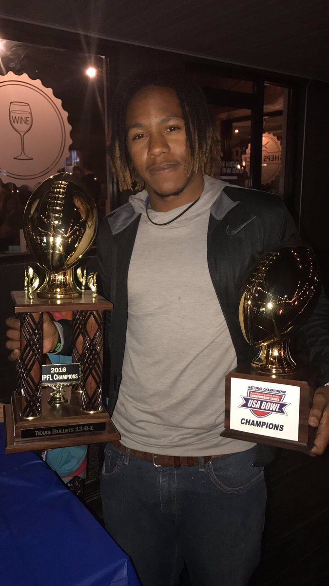 CoachFlowers_'s tweet photo. Just In Case Y'all Forgot #KeepSleepinOnYaBoy #TexasBullets #BangBang #ZerosLs https://t.co/Ula9TXtk6C