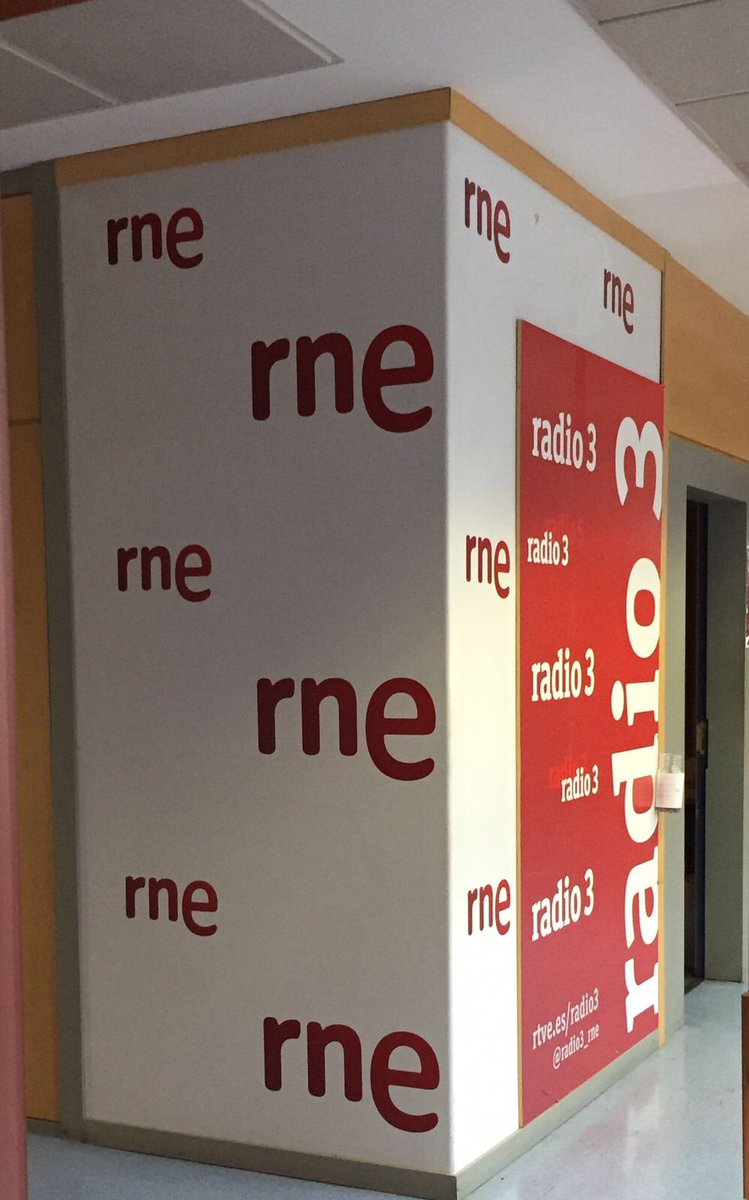 Filomena_Cooper's tweet photo. Ya estamos en @radio3_rne #moda #marcaespaña https://t.co/mdFjTLWiyf