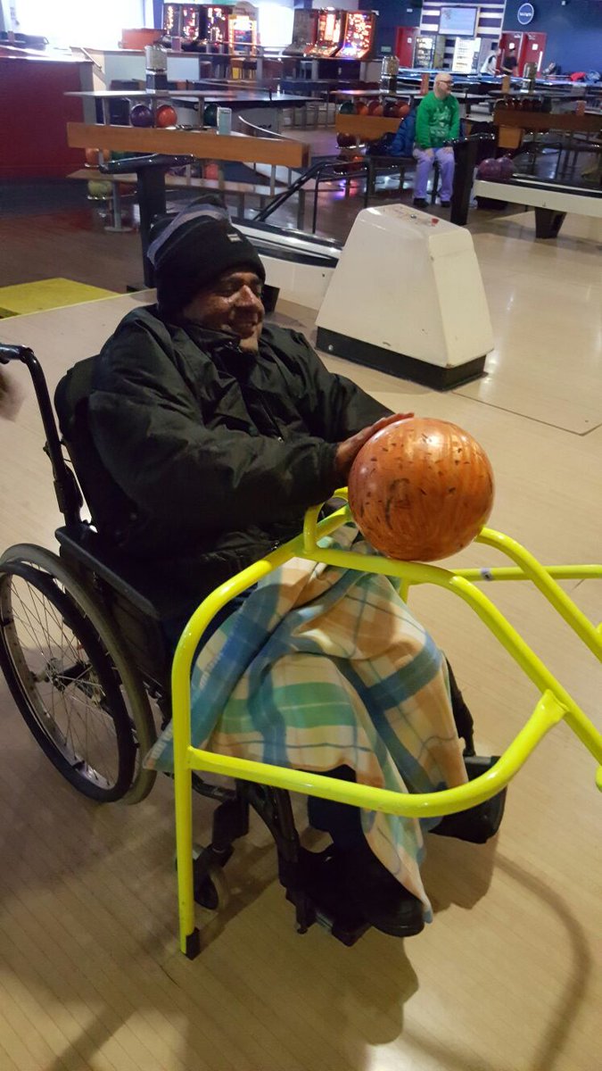 SevaCare_Group's tweet photo. Northolt Day Centre at bowling today #SevaCareGroup #Bowling #CommunityOuting #Northolt for enquiries please contact info@sevacaregroup.com https://t.co/ACaGlCsiin