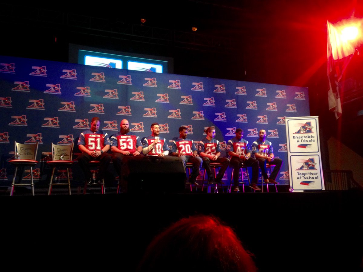 Academos_'s tweet photo. La #fondationAlouettes inspire les étudiants de l'école FACE 🙌 Ensemble à l'école! #JPS217 #CoalitionAcademos https://t.co/QKV8wxRb4C