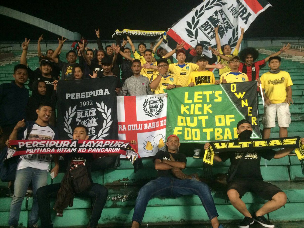 "Alangkah indahnya BERSATU"Thanks to <a href="/persipuramania/">Persipuramania</a> <a href="/BlackBoys63/">Black Boys 1963</a> <a href="/PersegresFC/">Username ini DIJUAL ‼️</a> <a href="/UltrasManiaFp/">Ultras Mania Gresik</a>  @UltrasGresikJogja" Cc: <a href="/infoGRESIK/">info GRESIK</a>