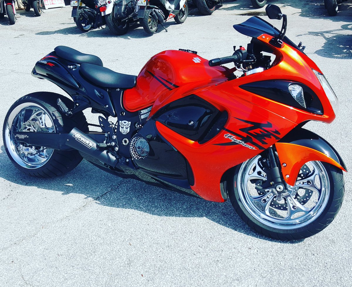 GregsCycleWorks's tweet photo. Fresh paint for this #hyabusa come see us at #gregscustomcycycles for all you custom painting needs from cruisers to sportbikes. https://t.co/Rqqie8q3tx