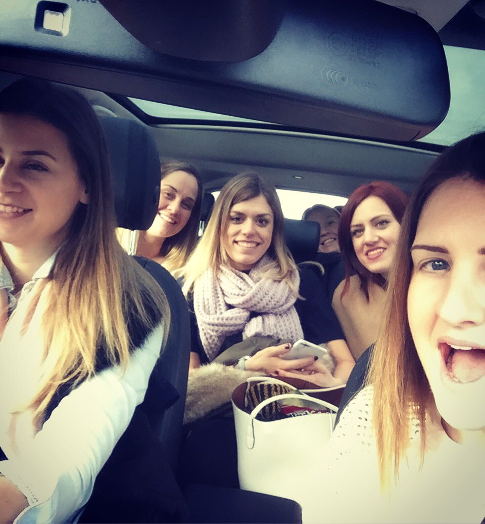 TamsynPassmore's tweet photo. @scott_mills @BBCR1 bored and stuck in M25 traffic on the way to Brighton for my hen weekend. Shout out pleaaaaaaae 😍 https://t.co/ooP2WK34kP