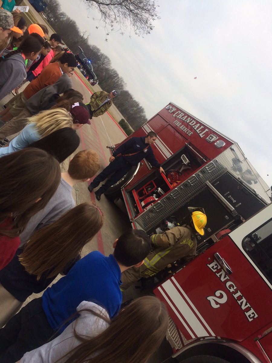MrsShehan1103's tweet photo. Fire Department visits our 3rd graders #careerday #wilsonelem @NolaKWilson https://t.co/5tYeHtUH4q