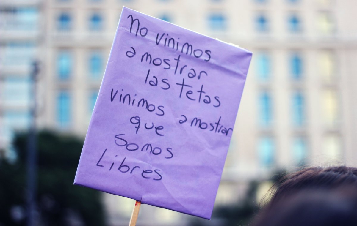 DemianTurquet's tweet photo. No te quedes solo con lo que te muestran los medios de comunicación oficiales. Somos mucho mas que su mirada https://t.co/2IDUkz43ir