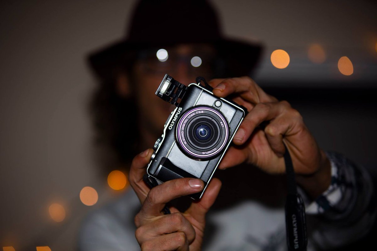 Acousticspectru's tweet image. How to add Bokeh effects in Photoshop bit.ly/2kDqyat #photoshoptutorials