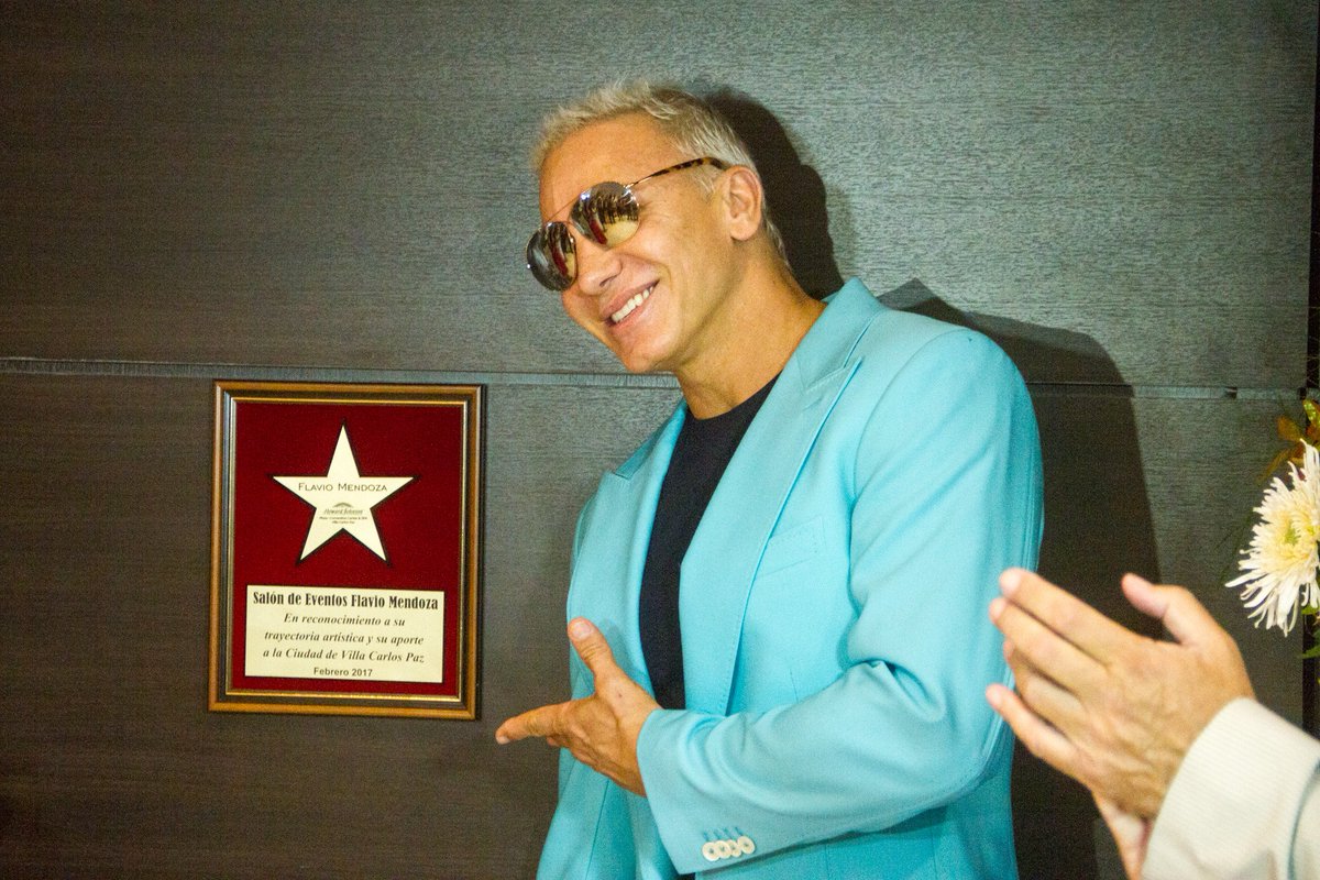 El <a href="/HoJoAr/">Howard Johnson</a> Carlos Paz bautizó “<a href="/FlavioMendoza/">Flavio Mendoza</a>” a su salón principal de eventos bit.ly/2lwzZYb #AlbertoAlbamonte <a href="/OscarGoros/">oscar gorosterrazu</a>