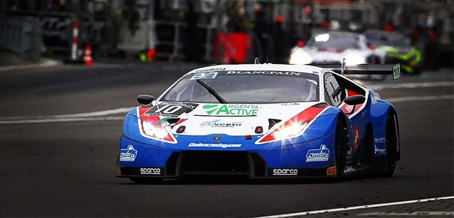 Equipaggio <a href="/ombraracing/">Ombra Racing</a> per il <a href="/BlancpainGT/">GT</a> composta da <a href="/BerettaMichele/">Mike_berri</a> <a href="/stefano_gattuso/">Stefano Gattuso</a> <a href="/AndreaPiccini78/">Andrea Piccini</a> italiaracing.net/newsint.aspx?i…