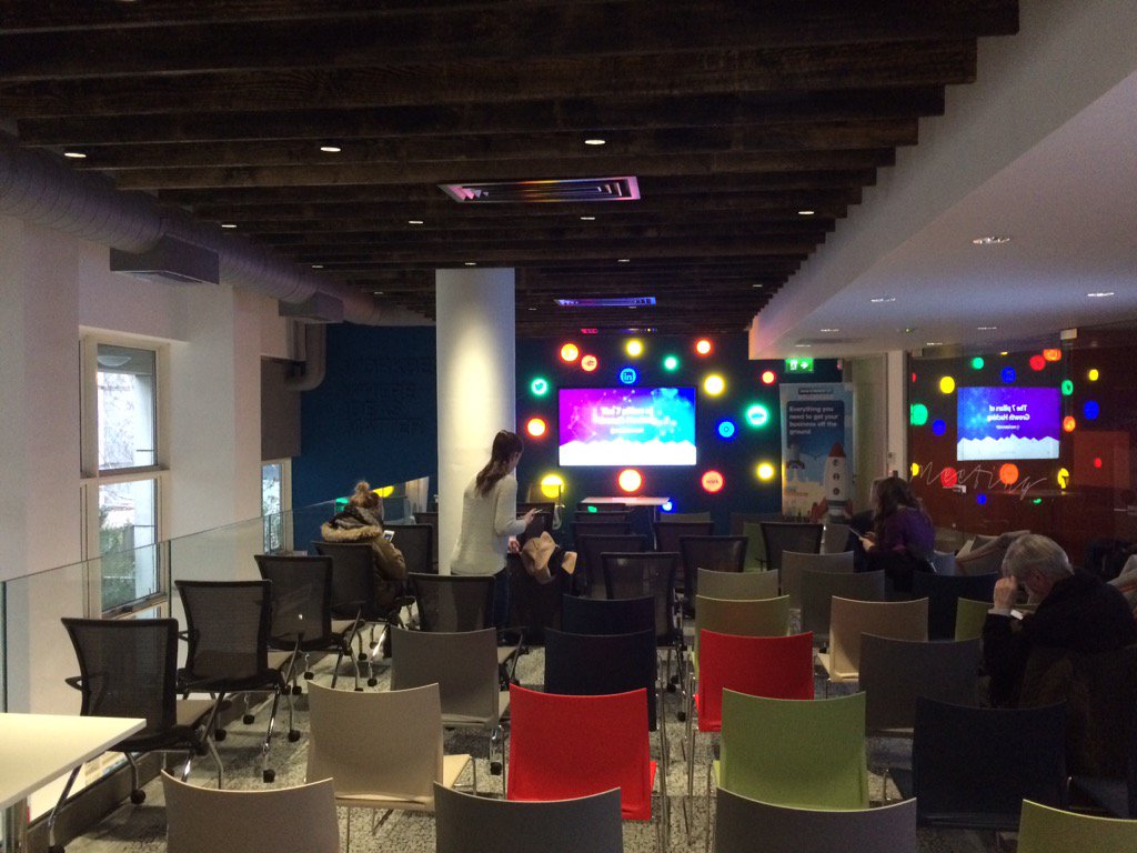RockBoost's tweet photo. Ready for 100+ people at #BOIworkbenchtrinity let's start #growthhacking Ireland @chrisout https://t.co/6te8op1cWV