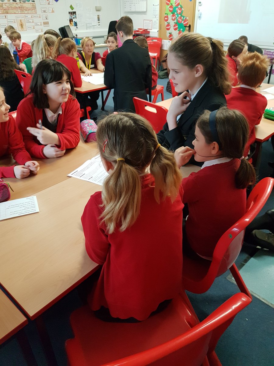 broadwatermaths's tweet photo. The SMART Designer: Yr 9's had a very successful morning at Tillingbourne Junior School helping to run an activity for their STEM week. https://t.co/3RRj9E1v3X