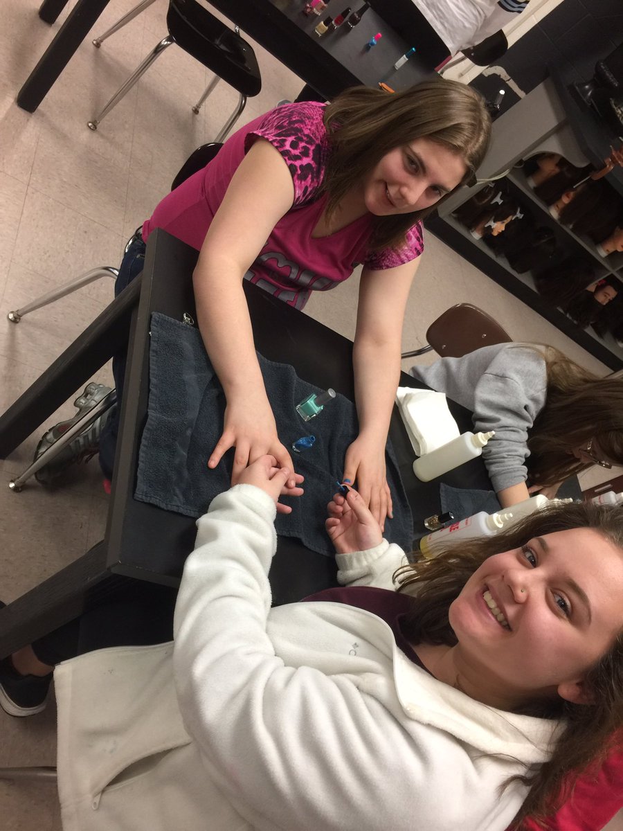 CarlaAdams61210's tweet photo. Thank you @LHSwCosmetology for pampering our SpEd kids for the @BestBuddiesTN Prom tonight!! 💕#gettingpampered #LHSSpEd @LHSintheNews https://t.co/t2JNuNBTwd