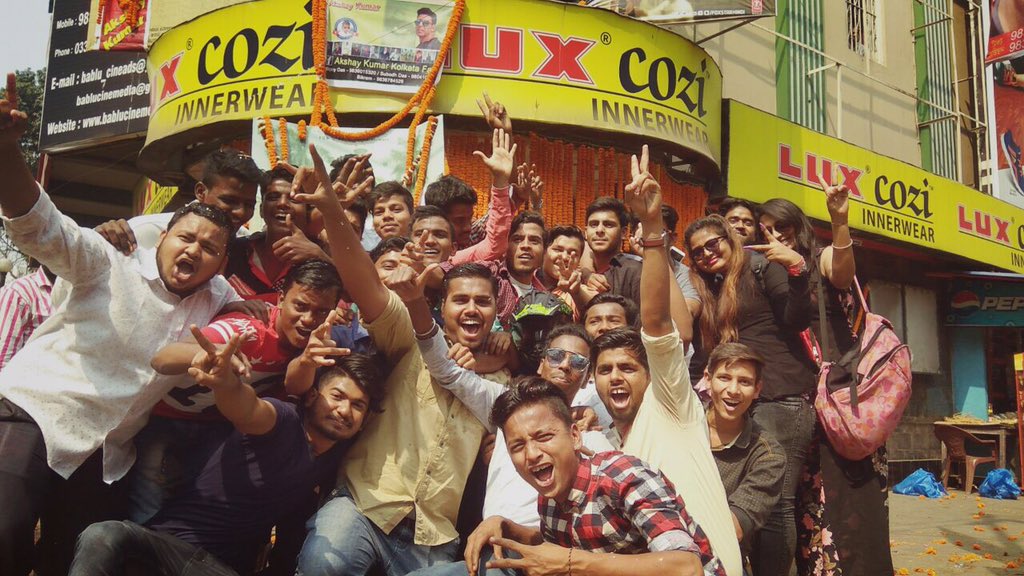 KhiladiKunal's tweet photo. #KolkataAkkians Thankyou for this celebration team u all are a star 🌟 proud of you all 👏🏻👏🏻👏🏻 #JollyGoodDay https://t.co/loMLd04yGv