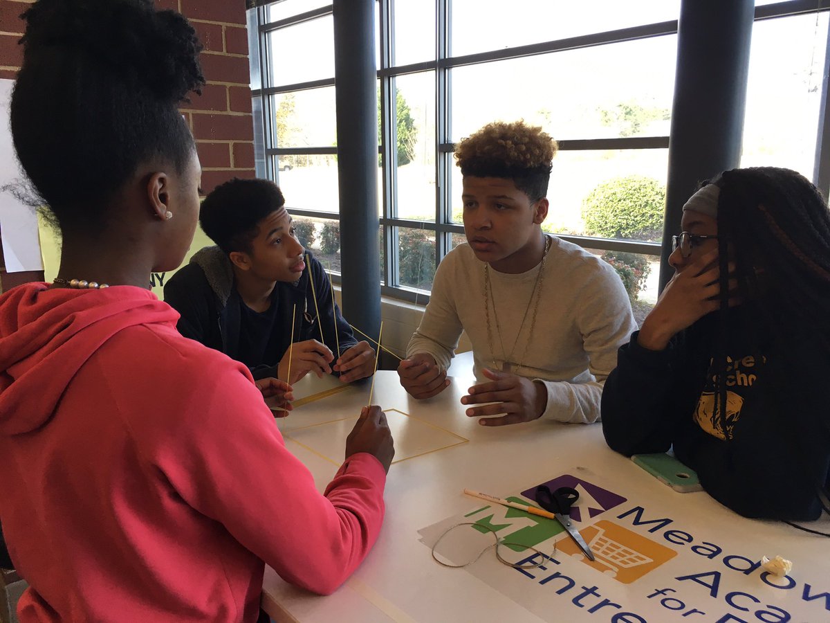 MADE_MBK's tweet photo. 9th grade #MADE students working on marshmallow towers as part of their project management course. #pmcert #oneCCPS https://t.co/xCFORHKAoX