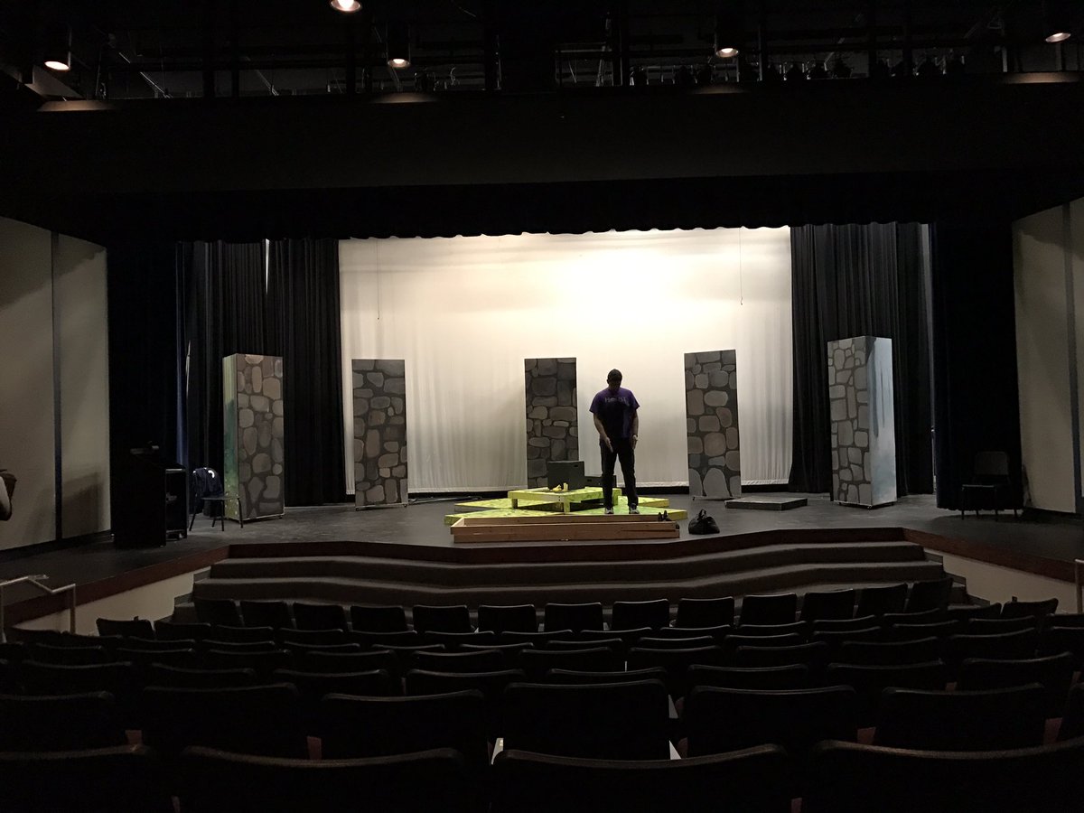 TheatreAtoZ's tweet photo. When you rethink the set design 3 weeks into rehearsal! #itcanalwaysbebetter #directorbrain https://t.co/ob5RTTWSwp