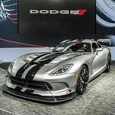Dodge закончит производство знаменитого суперкара Viper раз и навсегда 31 августа 2017 года.