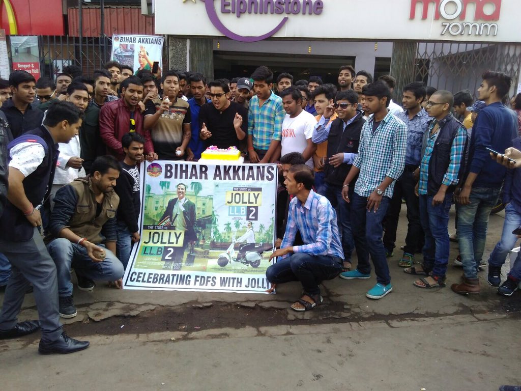 KhiladiKunal's tweet photo. #biharakkians Thankyou for this celebration team u all are a star 🌟 proud of you all 👏🏻👏🏻👏🏻 #JollyGoodDay @AkBiharFc https://t.co/9qdO1PPJDk