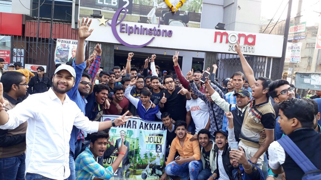 KhiladiKunal's tweet photo. #biharakkians Thankyou for this celebration team u all are a star 🌟 proud of you all 👏🏻👏🏻👏🏻 #JollyGoodDay @AkBiharFc https://t.co/9qdO1PPJDk