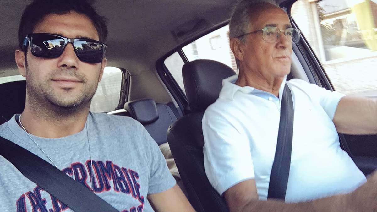 danymartins10's tweet photo. Ir con tu viejo en la ruta y que no use GPS! Yo lo pongo hasta para ir a La Cocina! #Gps #CosaDeChicos #ConduceConPrecaucion 😜☝️🚗🚙 https://t.co/JHwUJenaqD