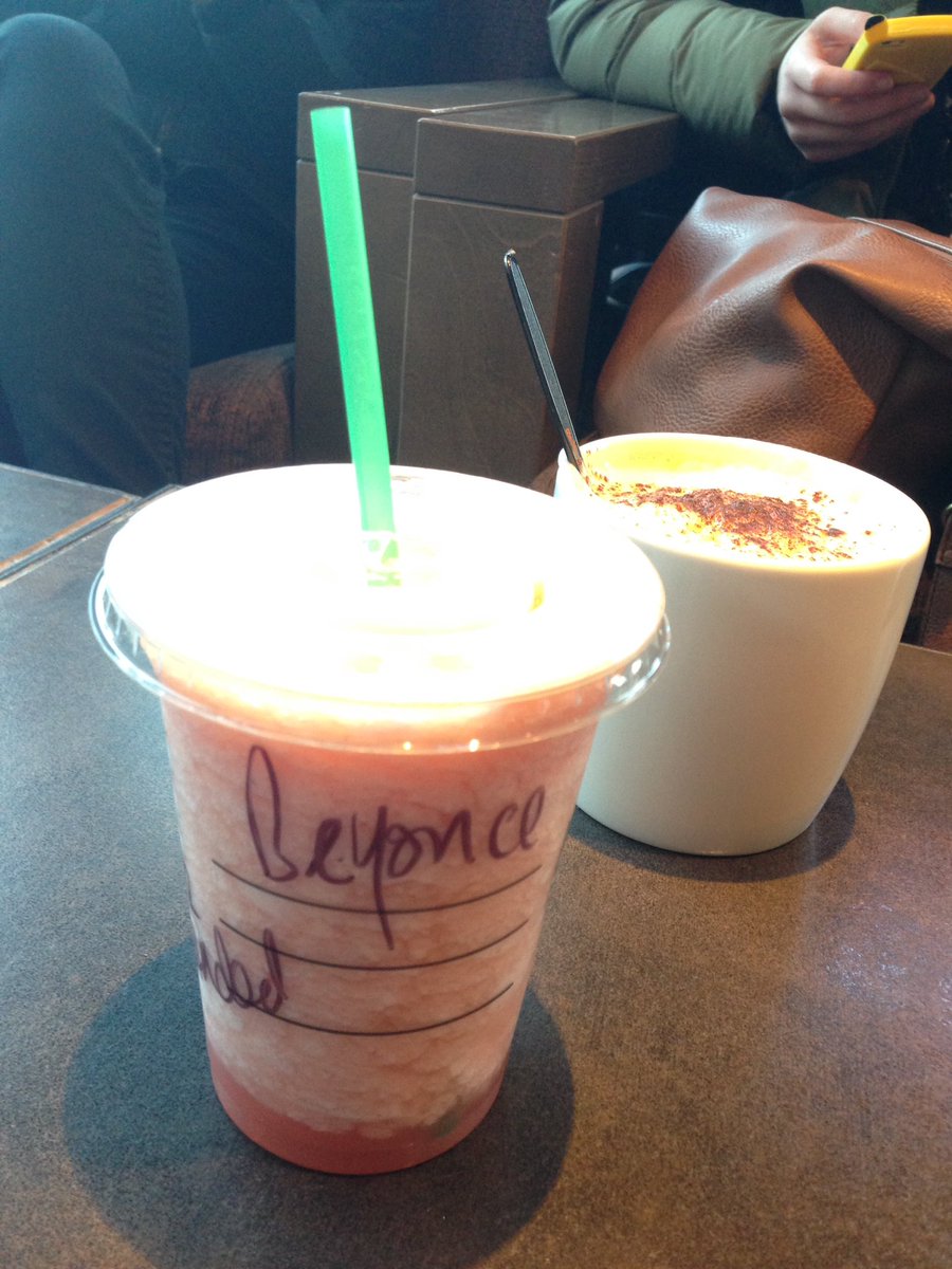 Starbucks with the white trash <a href="/the_fadinglight/">Tensoon</a> <a href="/UchihaKate/">Katie</a>