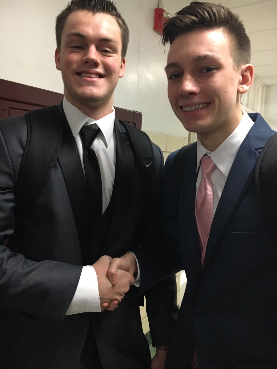 DinkedFC's tweet photo. Our second signing of the day is @SeanGrogan29 can't wait to have this playmaker in the middle! #GetDinked #MenInRed π΄βͺοΈ https://t.co/zlXtmcfp7O
