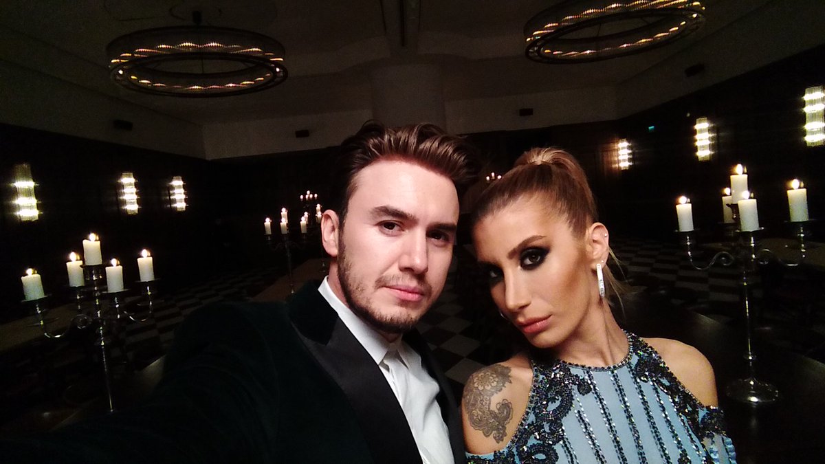 mustafaceceli's tweet photo. Bu akşam Beyaz Show'dayız 😉😀@iremderici Neler yaptık neler.. https://t.co/dvnKu4iddt