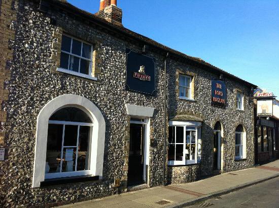 drivingsideway2's tweet photo. We are live at The Lord Raglan Emsworth on 26th Feb from 9pm, come and join us 😝 https://t.co/iDTXYFCZ7O