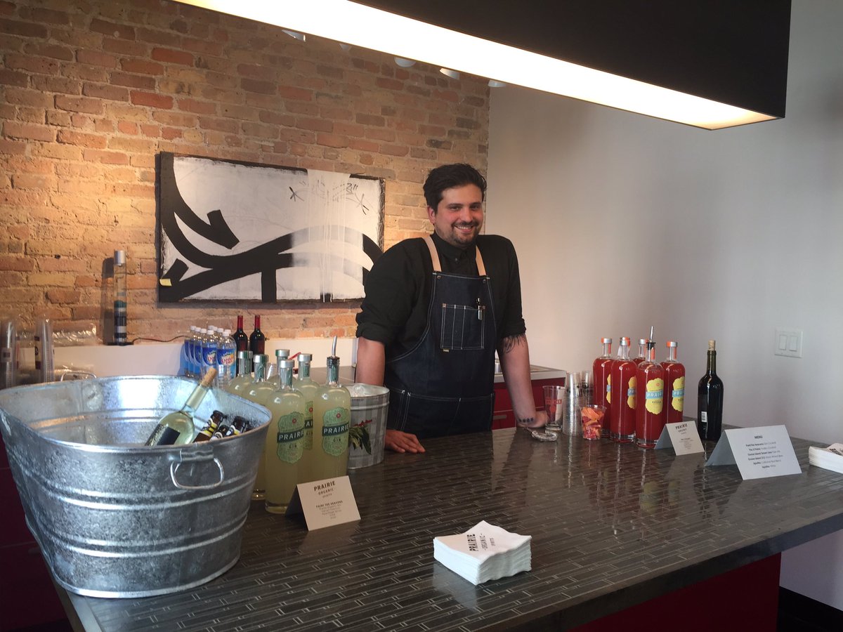 kingartcollect1's tweet image. Last night Pop Up Art event with @aptusgroup !  #MarioGonzalezJr #KingArtCollective