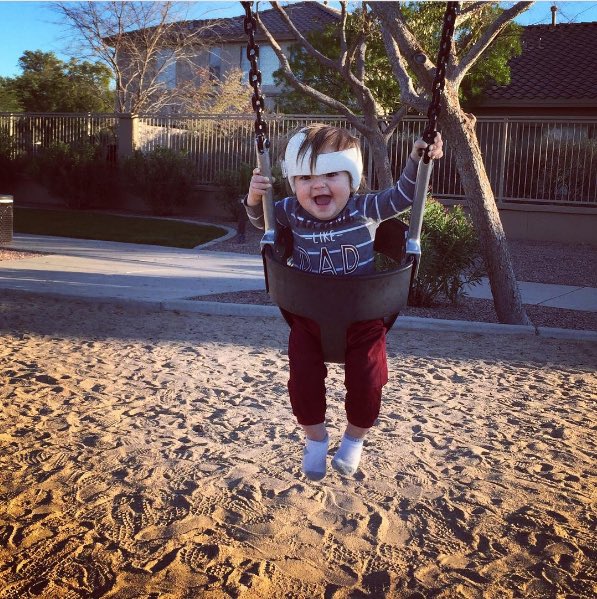 DOCBand's tweet photo. That #FridayFeeling when you’re swingin’ into the weekend! 😃(📷: jp_rock9) #FeelGoodFriday
#CranialTech #DOCBand https://t.co/QSbR5yNvi2