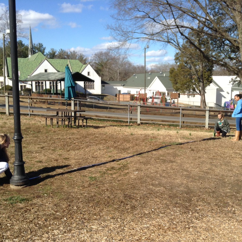 6thSummitSchool's tweet photo. proportional relationships with indirect measure &amp;similar triangles created by shadows @mbcleland #inspiringlearning https://t.co/blqVpHfA4r