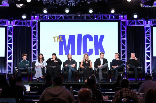 FilmMPC's tweet photo. ‘The Mick’ Star Kaitlin Olson Juggles Two Jobs And Motherhood “Like Millions Of Women In America” – TCA https://t.co/jWzDbgkMC0 https://t.co/lpoyp4mlld
