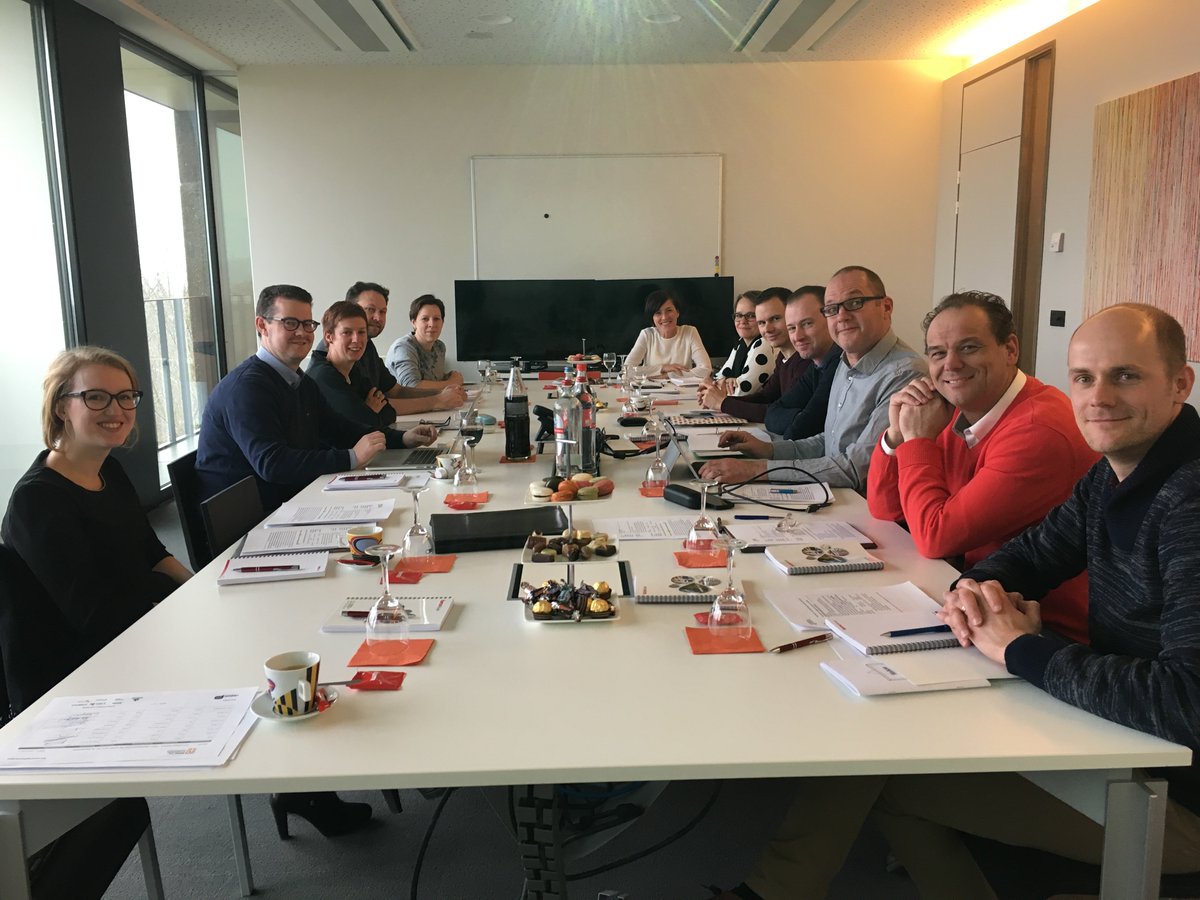 Zerlineva's tweet photo. Dankjewel @hamabenelux voor het warme onthaal. Het weekend gestart met een topsessie #kmomanagement #rechterhand @VOKA_OVL @CloBruyneel https://t.co/pkxYWgfQj3