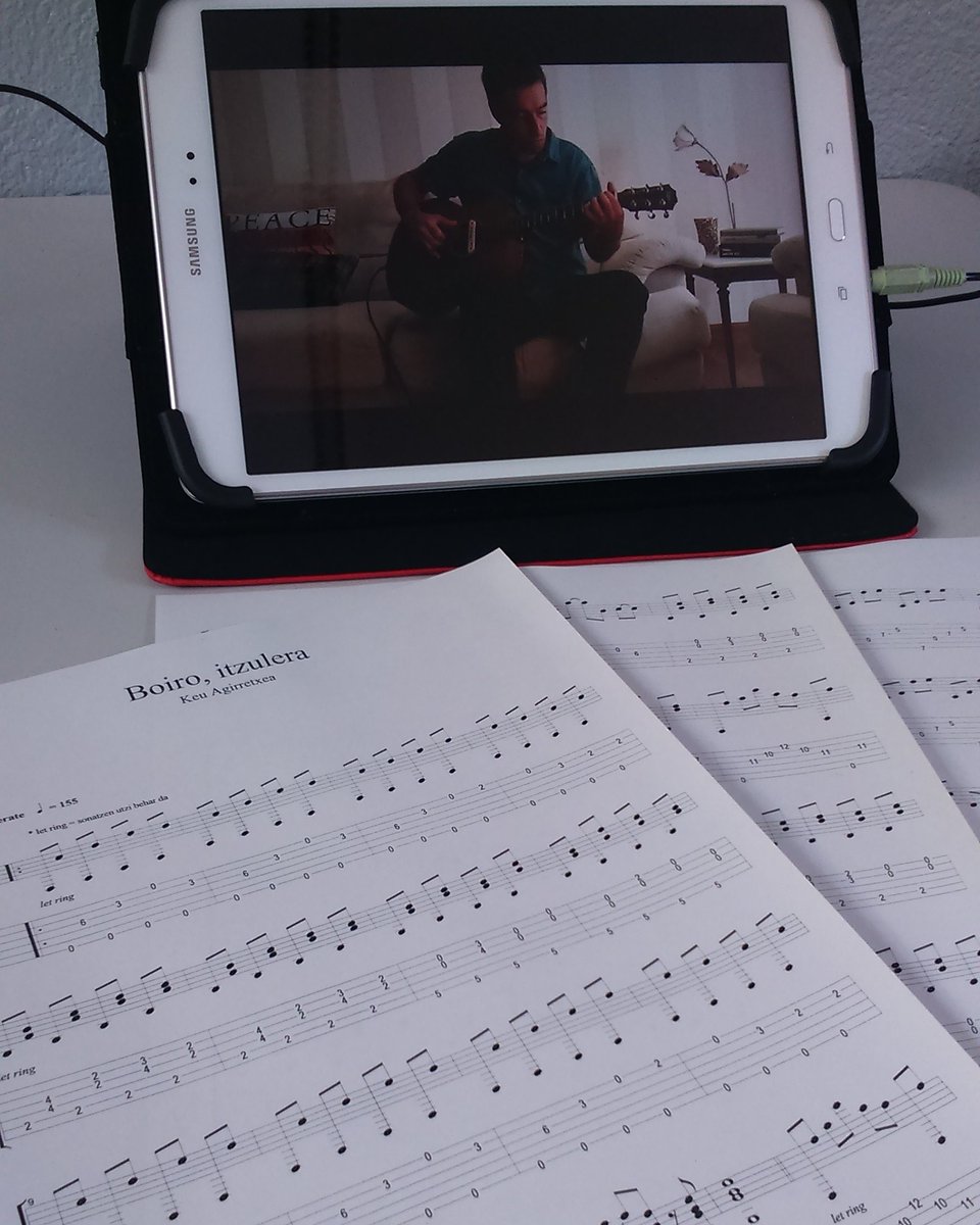 keuagirretxea's tweet photo. 📢 Guitar Masters! 🔨 Aurrera doa #improphono partitura eta tablatura liburu/diskoa 📖💿. Info gehiago: https://t.co/aNMh3zKEtE 🎸 https://t.co/85DPuyJLK6