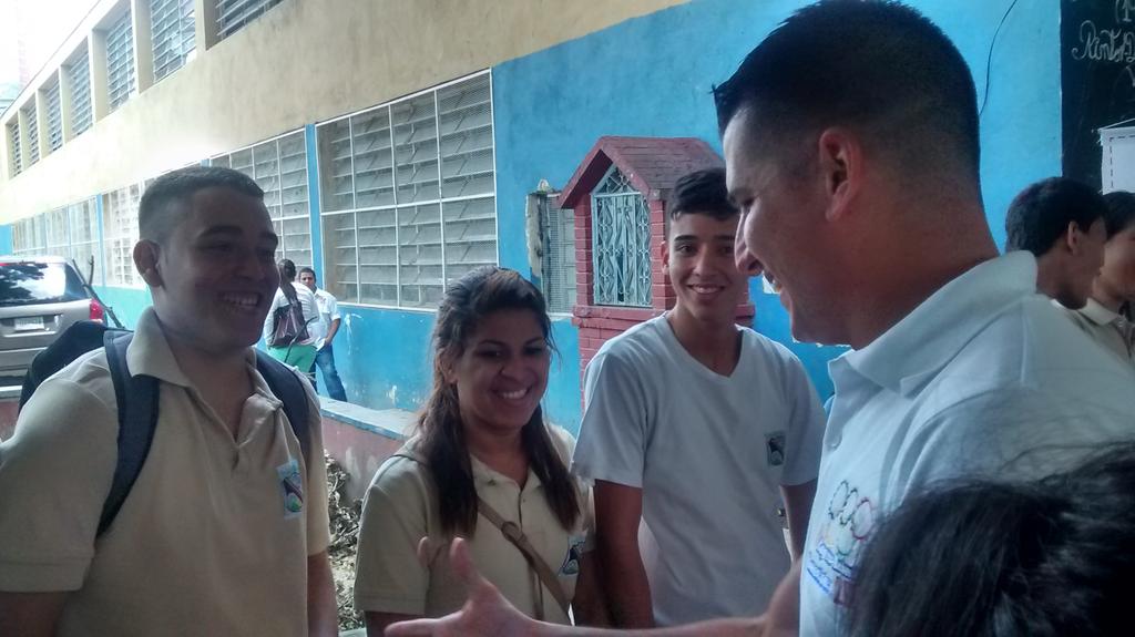 mindeporte_ve's tweet image. Nuestra #JuventudVictoriosa recibe su carnet de la patria de la mano de nuestro min. @MervinMaldonado